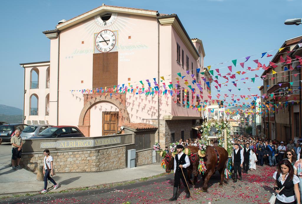 Hotel Meridiana Arbus Bagian luar foto