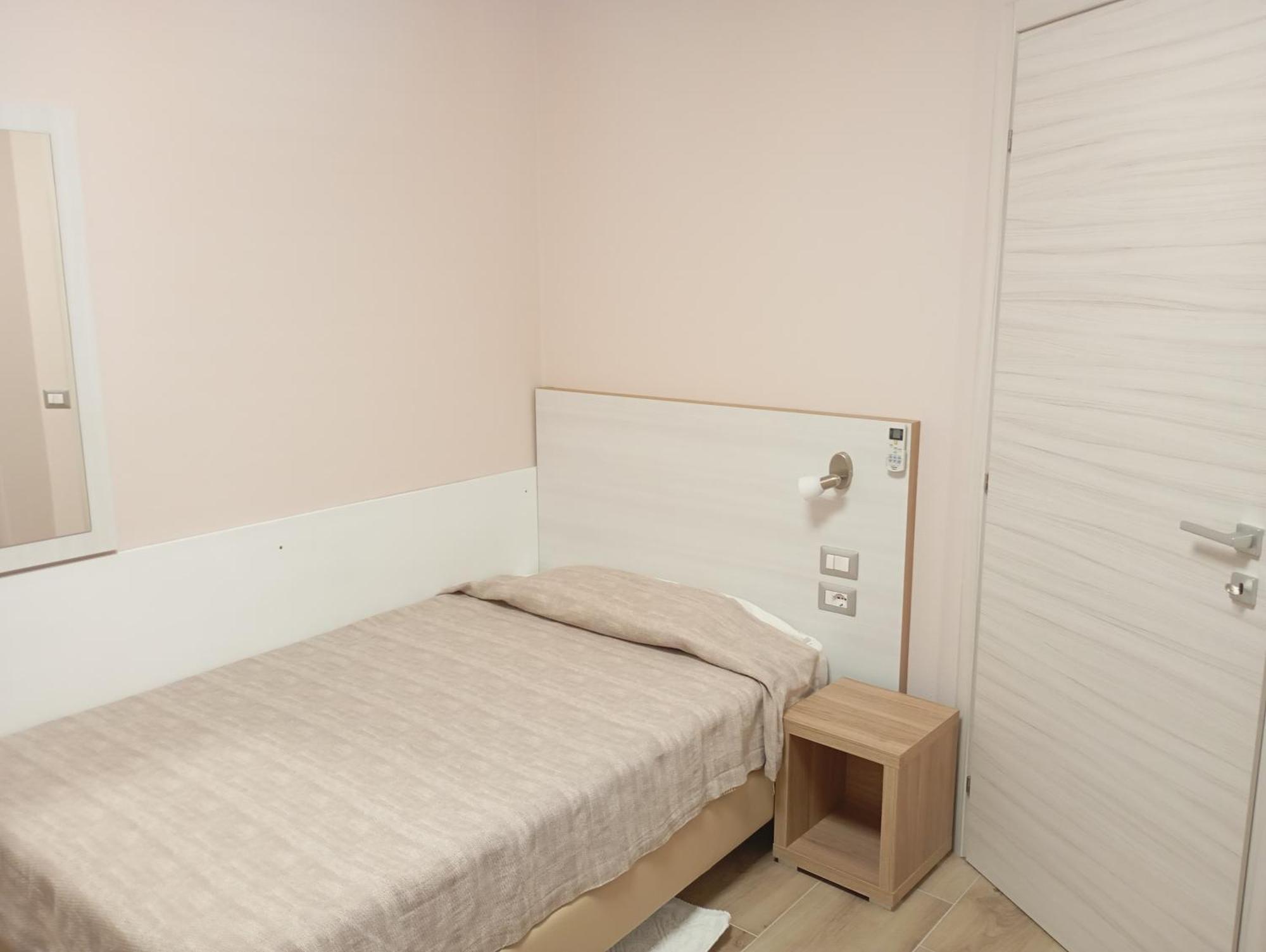 Hotel Meridiana Arbus Bagian luar foto