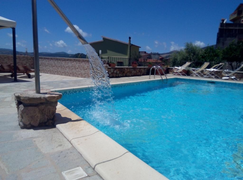 Hotel Meridiana Arbus Bagian luar foto