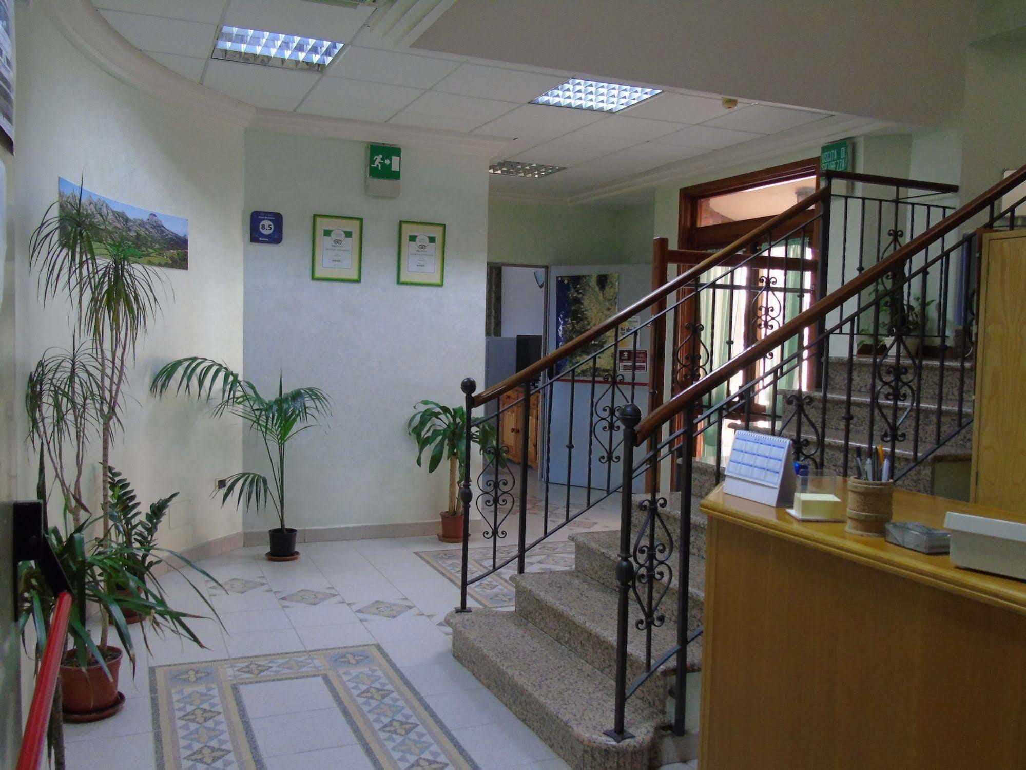 Hotel Meridiana Arbus Bagian luar foto
