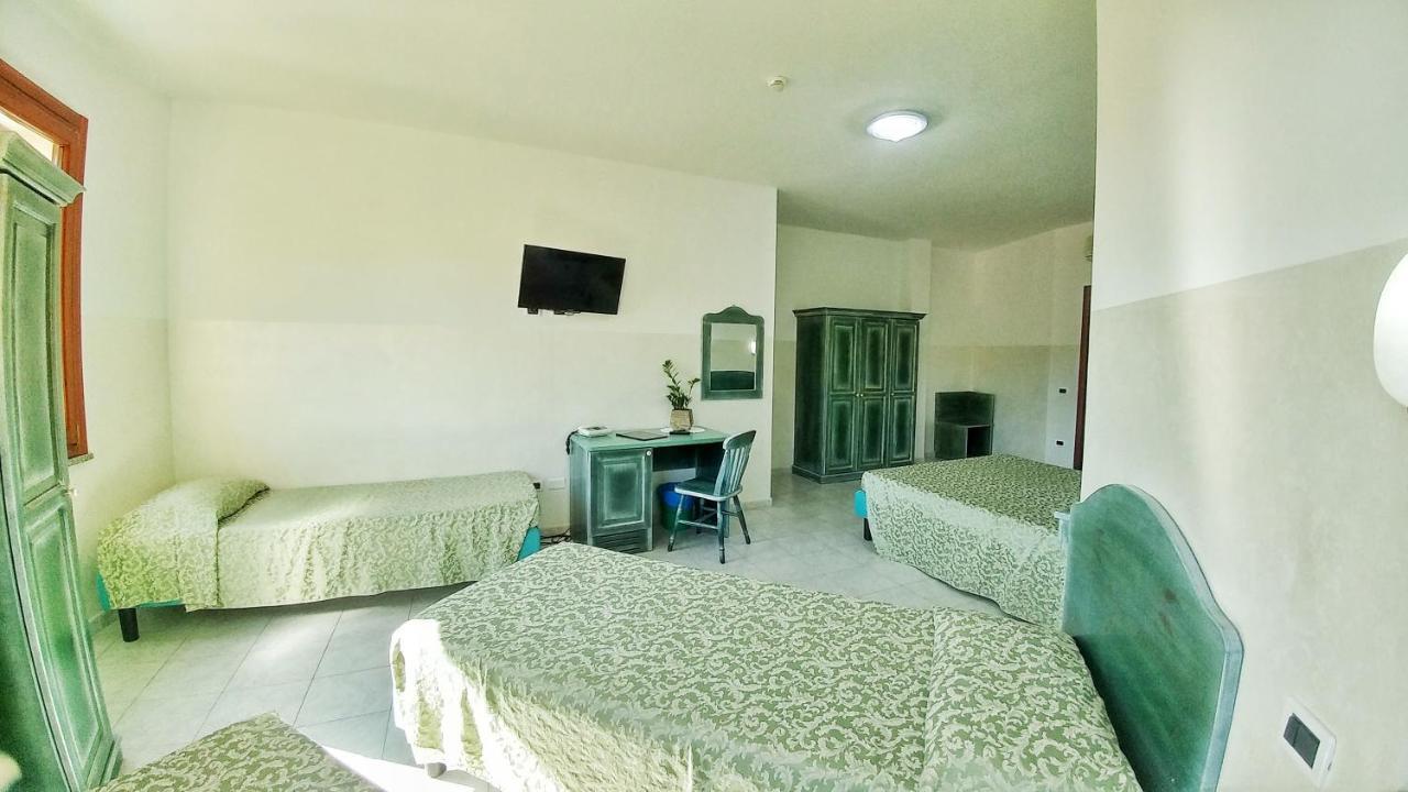 Hotel Meridiana Arbus Bagian luar foto