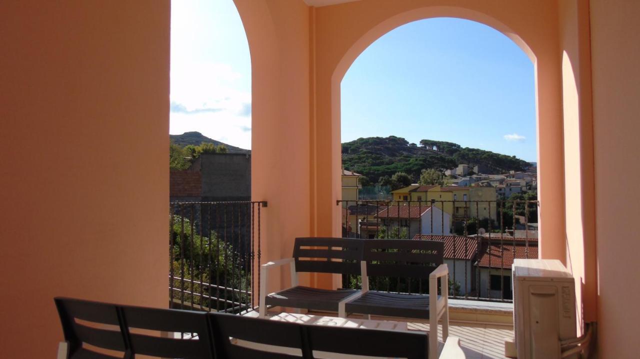 Hotel Meridiana Arbus Bagian luar foto